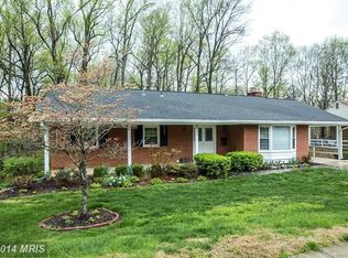 8133 Briar Creek Dr, Annandale, VA 22003