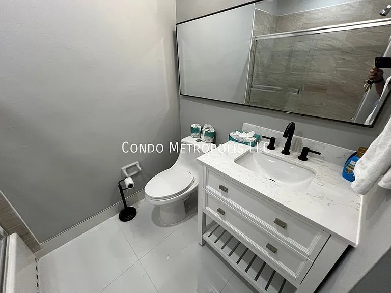 5039 Vineland Rd — Photo 6