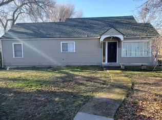 437 N Ross Ln, Medford, OR 97501