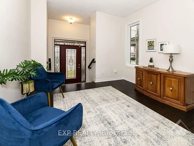 215 Rivertree St — Photo 4