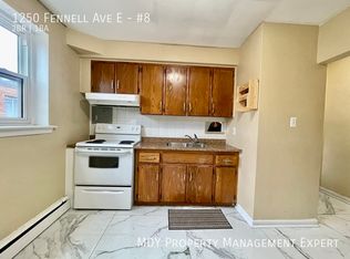 1250 Fennell Ave E #8, Hamilton, ON L8T1T4