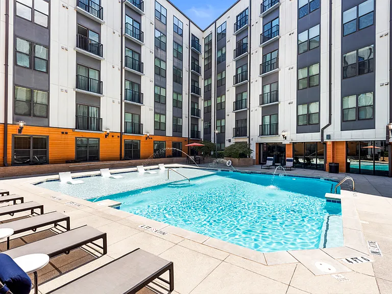 Resort-Style Pool at Cottonwood Westside