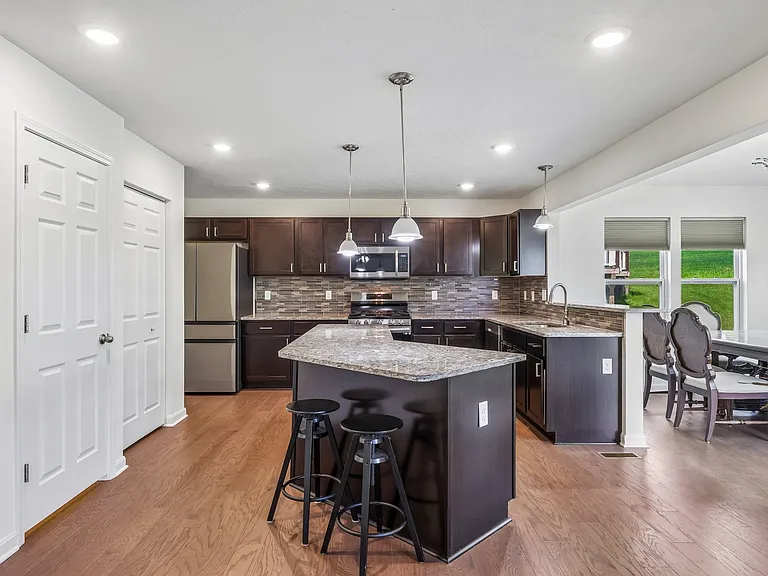 1105 Deerfield Dr — Photo 13