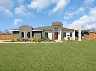 309 Whispering Way, Red Oak, TX 75154