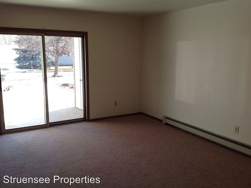 2nd image of 2375 Clover St APT A