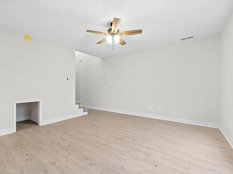 513 Canyon View Ct — Photo 7