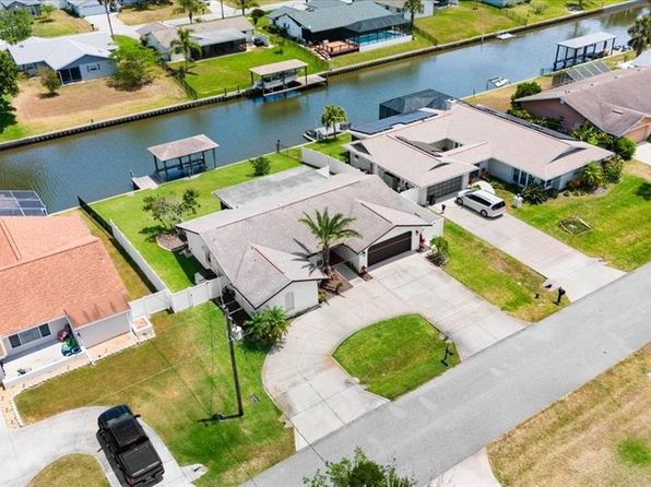 13 Classic Ct S, Palm Coast, FL 32137