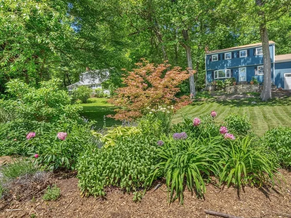 16 Vanderbelt Rd, Acton, MA 01720