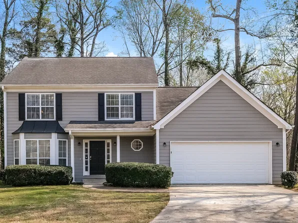 25 Karen Camile Dr, Lawrenceville, GA 30043