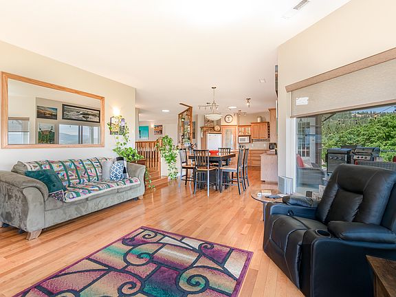 5th image of 109 Revel Cres