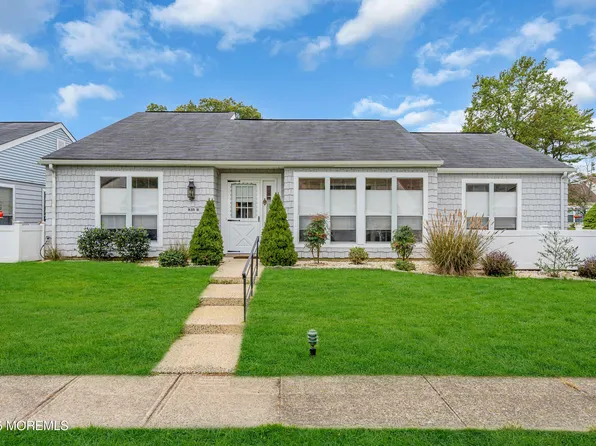 835B Liverpool Circle, Manchester, NJ 08759