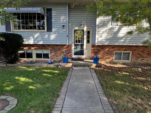 3828 Morgan Rd, Orion Township, MI 48359