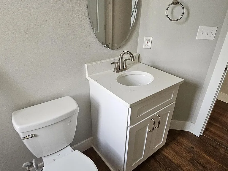 4 W Desoto St — Photo 18