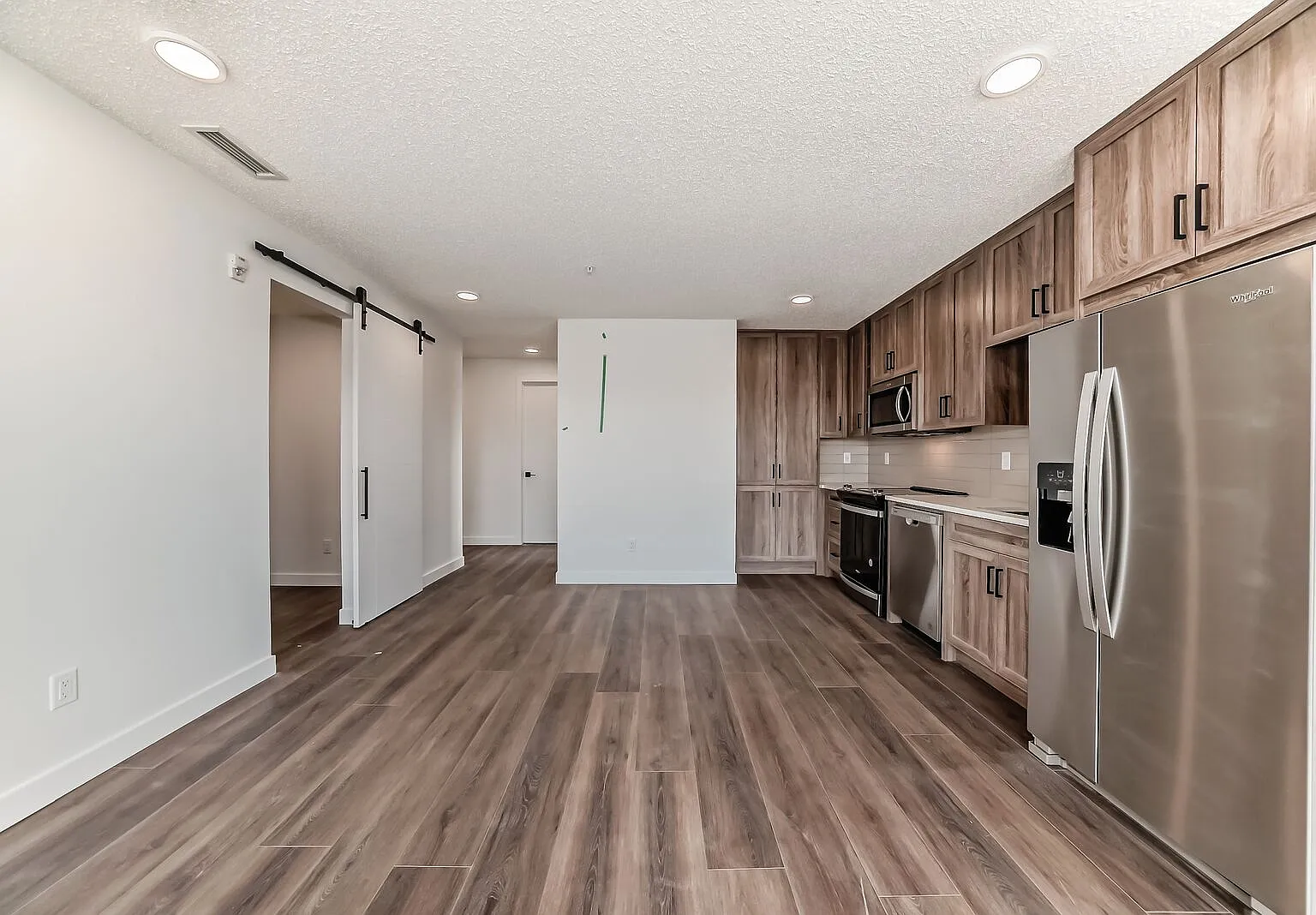 2 Underground Parking Stalls! 2 Bed 2 Bath Top Floor Corner Unit in The Maverick! (IP128) — Photo 1