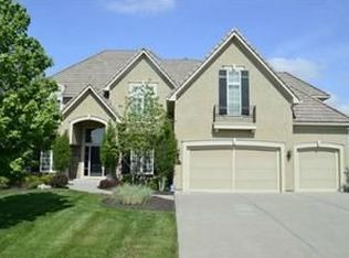 6112 NW 107th St, Kansas City, MO 64154