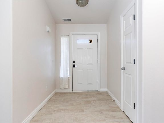 3rd image of 4103 Artesia Dr