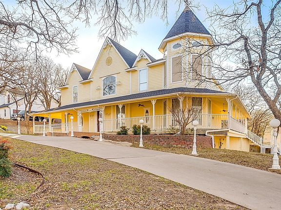 2nd image of 410 Beverly Dr