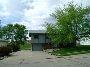 8001 Marisu Ln, La Vista, NE 68128