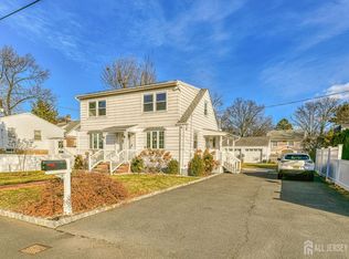 41 Westervelt Ave, Edison, NJ 08817