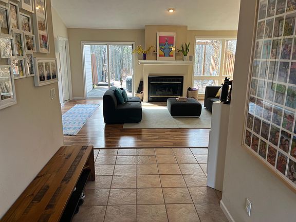 Entrance in from the front door