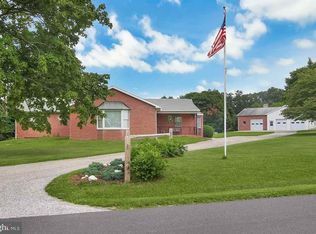 6923 Lake Rd, York, PA 17403