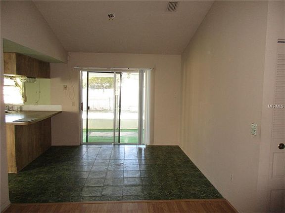 3rd image of 11013 Summer Dr