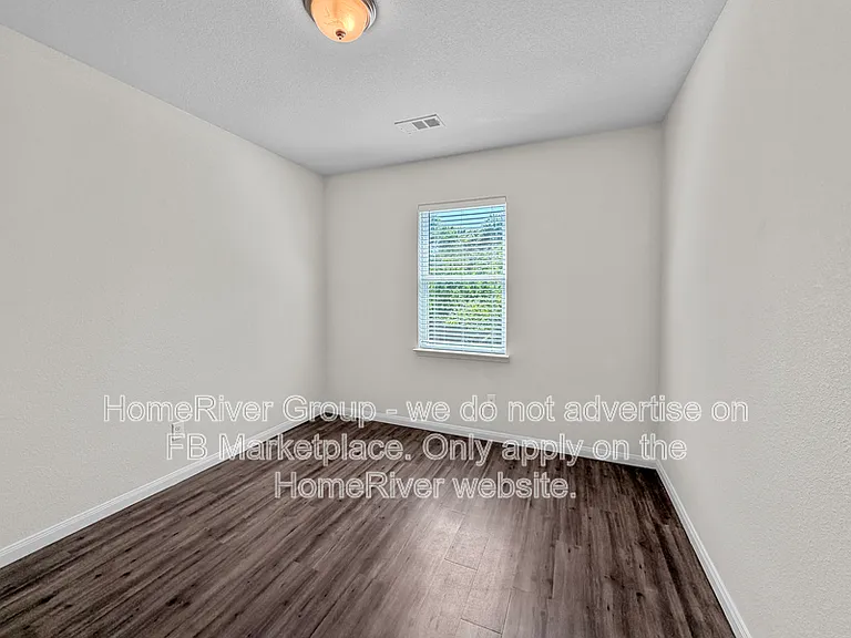 1720 Persimmon Dr — Photo 11