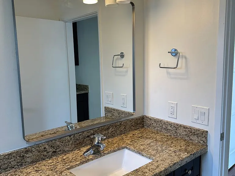 270 Shirley St — Photo 11