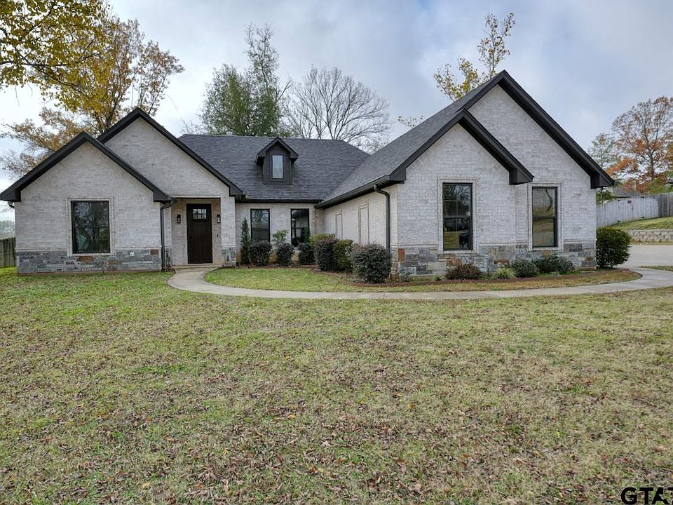 1st image of 12109 Oak Grove Dr