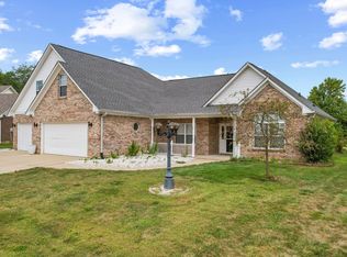 6168 W Morgan Ct, New Palestine, IN 46163