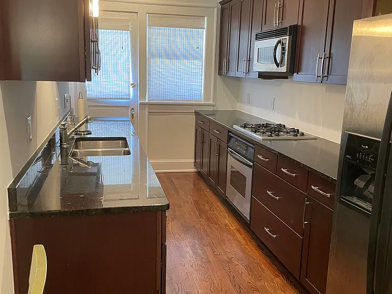 22 Collier Rd NW #2 — Photo 6