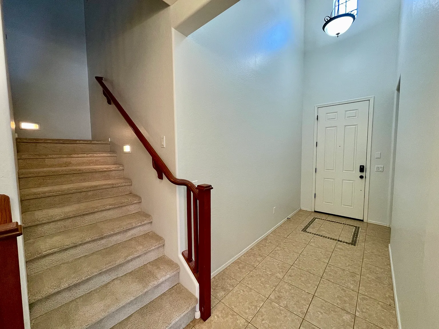 4 bed, 2779 sqft, $2,200 — Photo 4