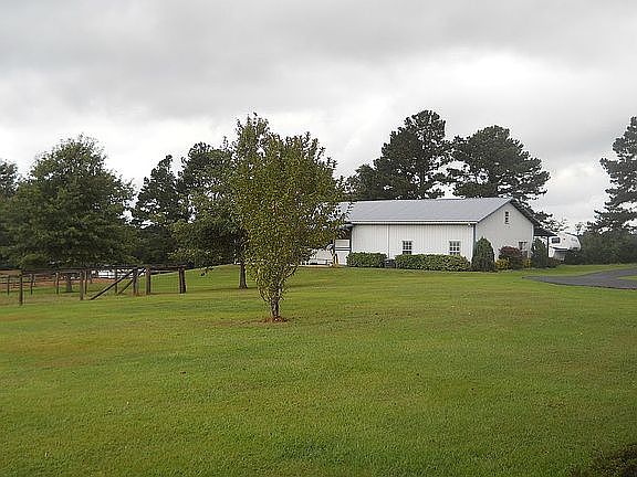 4th image of 977 Leesburg Rd