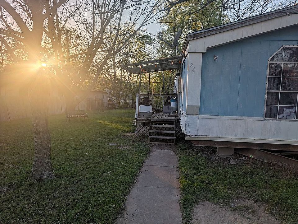Covered porch, pecan trees