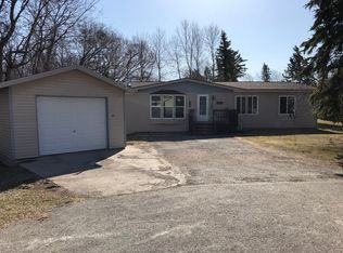 618 2nd St W, Lakota, ND 58344