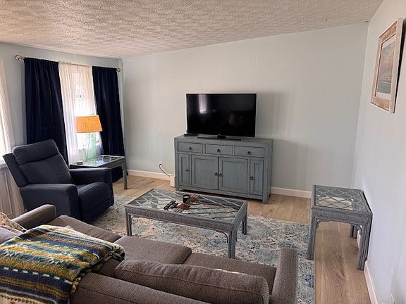 2nd image of 1008 Oceanwood Dr N