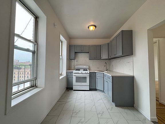 2nd image of 36-22 Parsons Blvd #6F