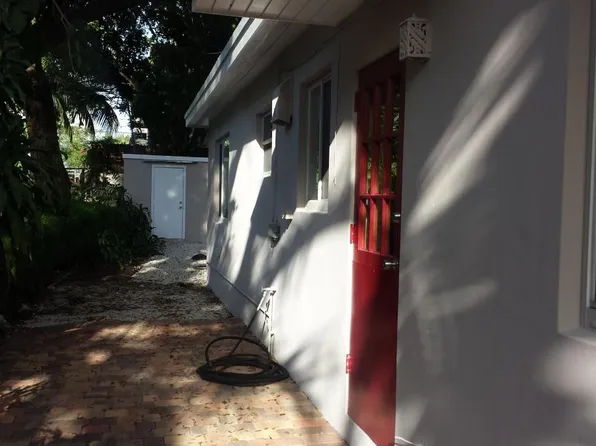 3031 Center St, Miami, FL 33133