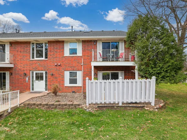 6333 Alderwood Cir APT B, Woodbury, MN 55125