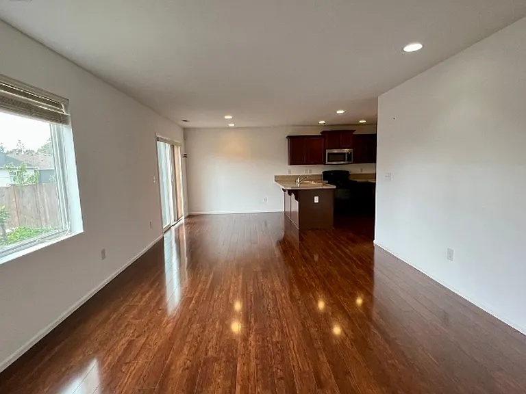 2403 Ridge Gate Ln SW — Photo 6