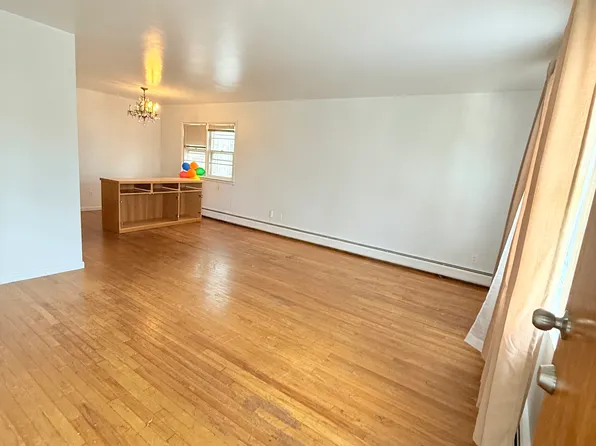 176 Kennedy Boulevard image 8 of 9