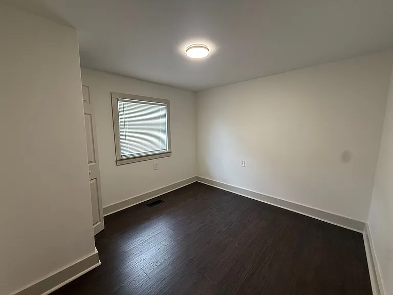 9 Circle St — Photo 6