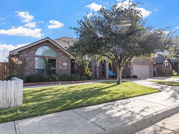 2nd image of 5811 Oak Creek Dr