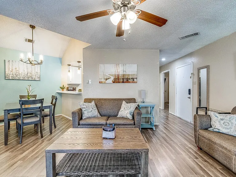 1618 Pecan Chase Cir #72 — Photo 9
