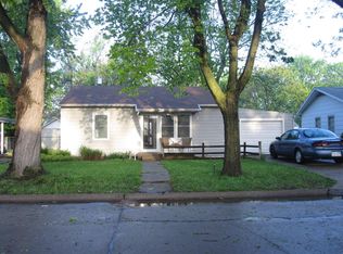 2021 Hayes Dr, Manhattan, KS 66502
