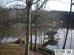 217 Riverbend Dr, Mooresville, NC 28117