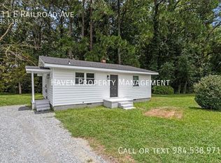 211 E Railroad Ave, Princeton, NC 27569
