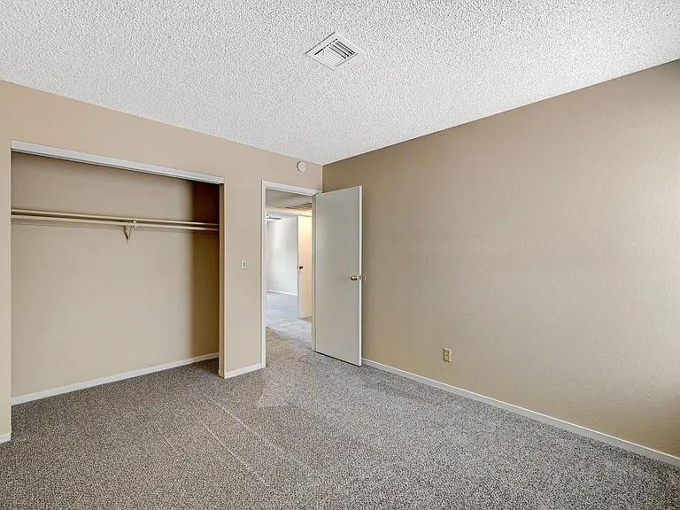 6813 Greydawn Dr — Photo 29