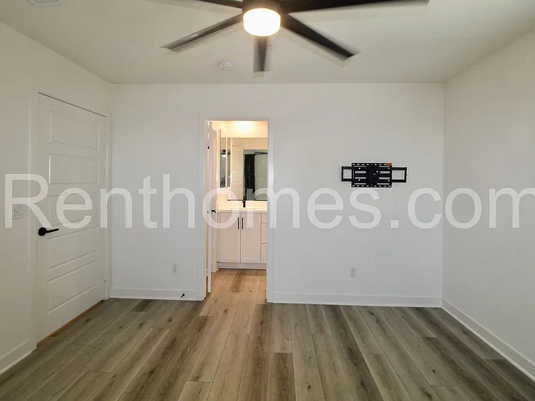 1710 Discovery Falls Dr #101 — Photo 20