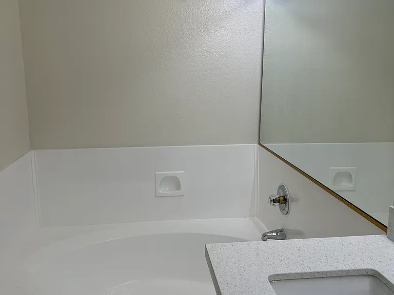 121 S Hope St #319 — Photo 20